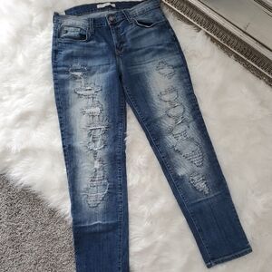 KanCan Distroyed Distressed Jeans Size 26. Good preowned condition.